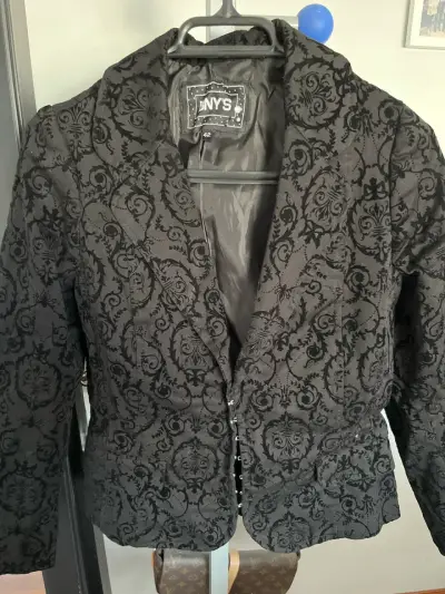 Traje blazer y vestido negro estampado - miniatura 5