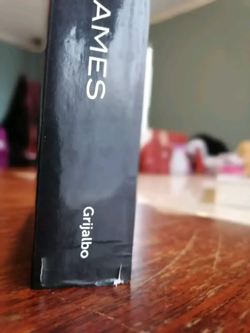 Libro Más Oscuro E.L. James - 4