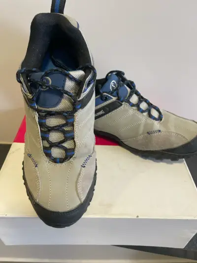 Zapatillas de trekking beige y azul - miniatura 1