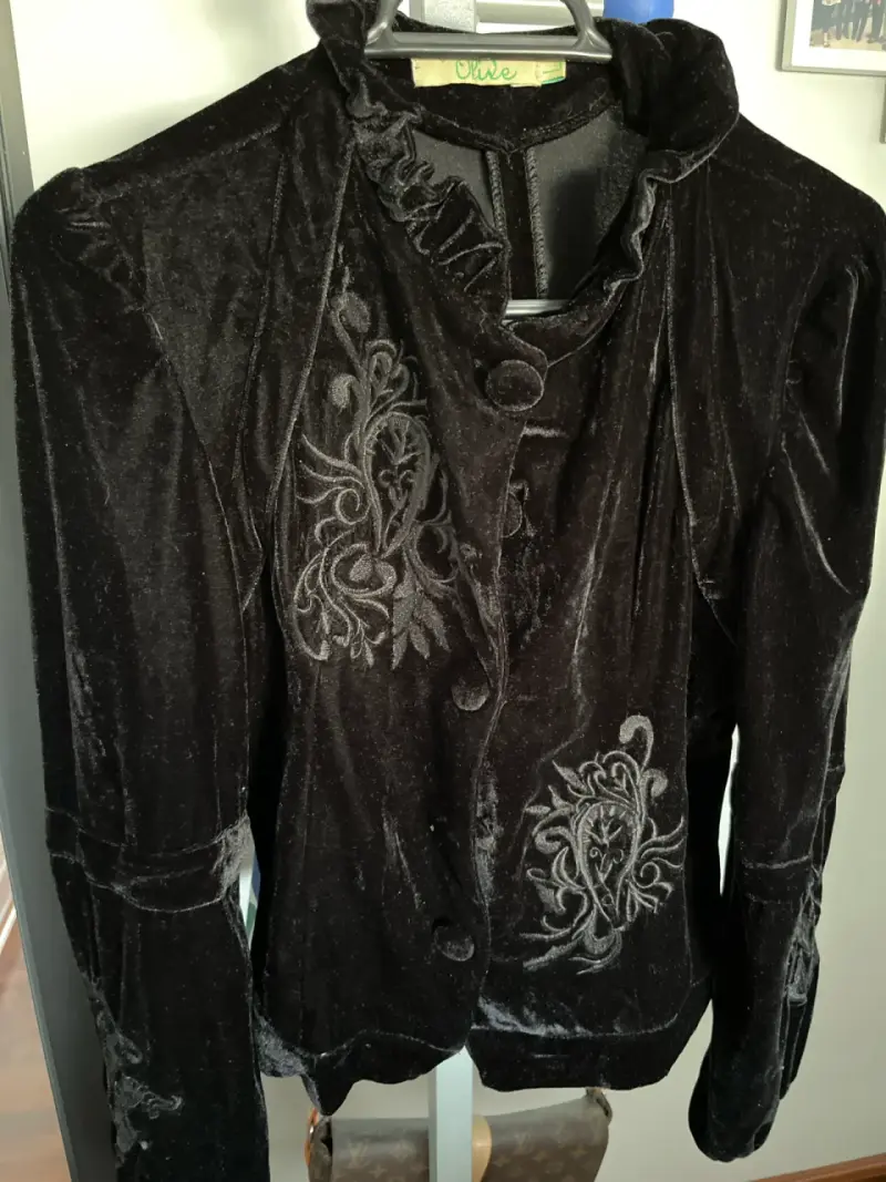 Chaqueta de terciopelo negro - 1