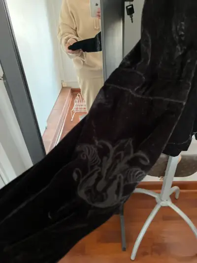 Chaqueta de terciopelo negro - miniatura 2