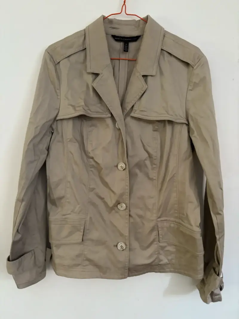 Chaqueta beige de mujer - 1