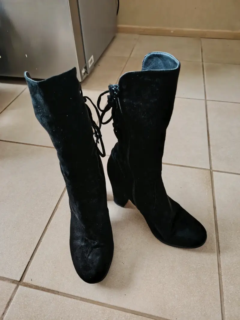 Botines grises sin detalles - 2