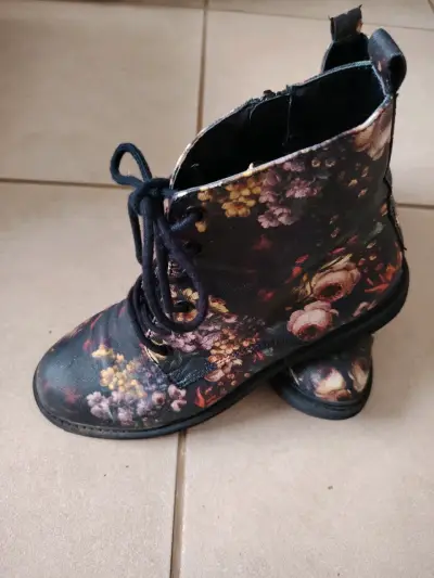 Botines grises sin detalles - miniatura 5
