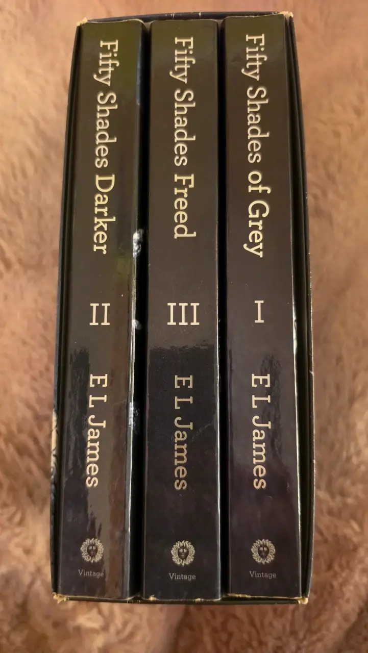 Trilogía Fifty Shades E.L. James - 1
