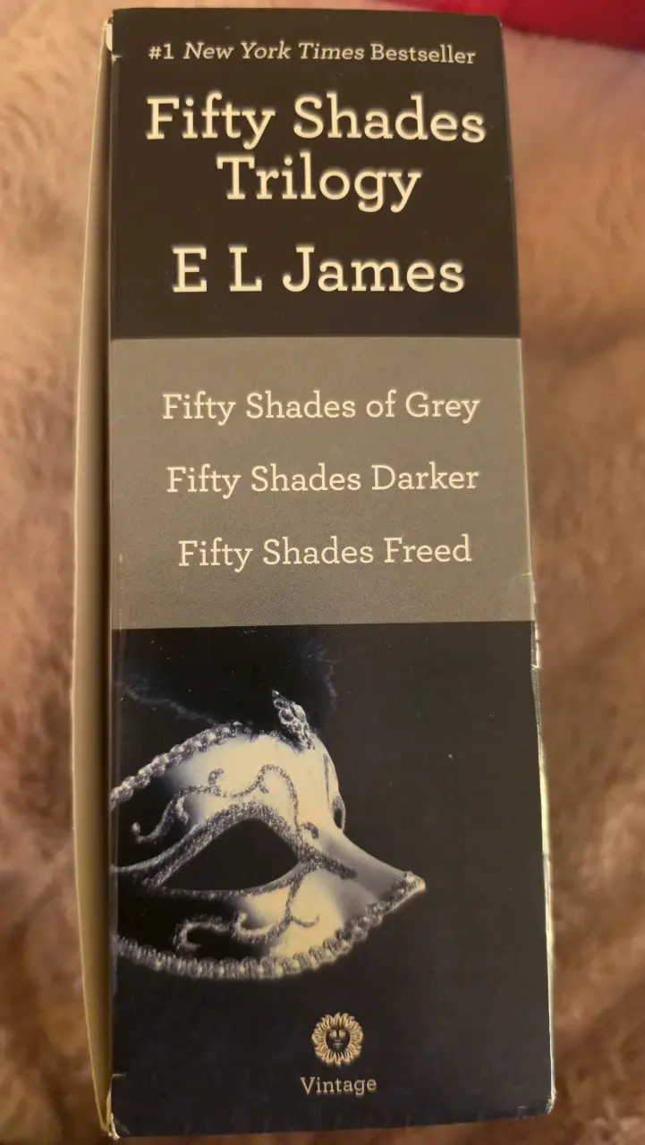 Trilogía Fifty Shades E.L. James - 2