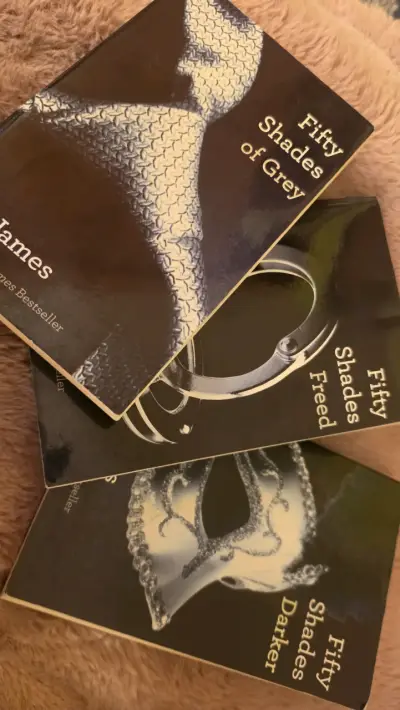 Trilogía Fifty Shades E.L. James - miniatura 3