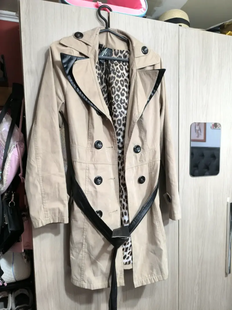 Trench coat beige con forro animal print