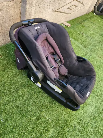 Silla de Auto Infanti Negra - miniatura 2