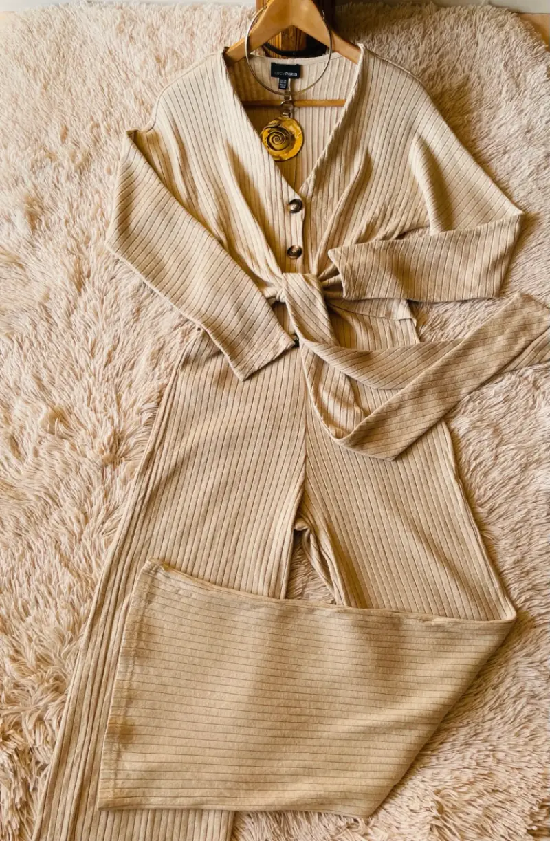 Enterito beige con botones - 3