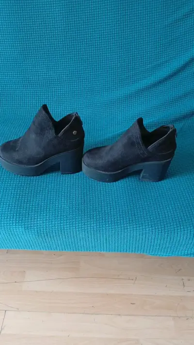 Botines negros con plataforma - miniatura 2