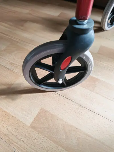 Andador plegable rojo nuevo - miniatura 3