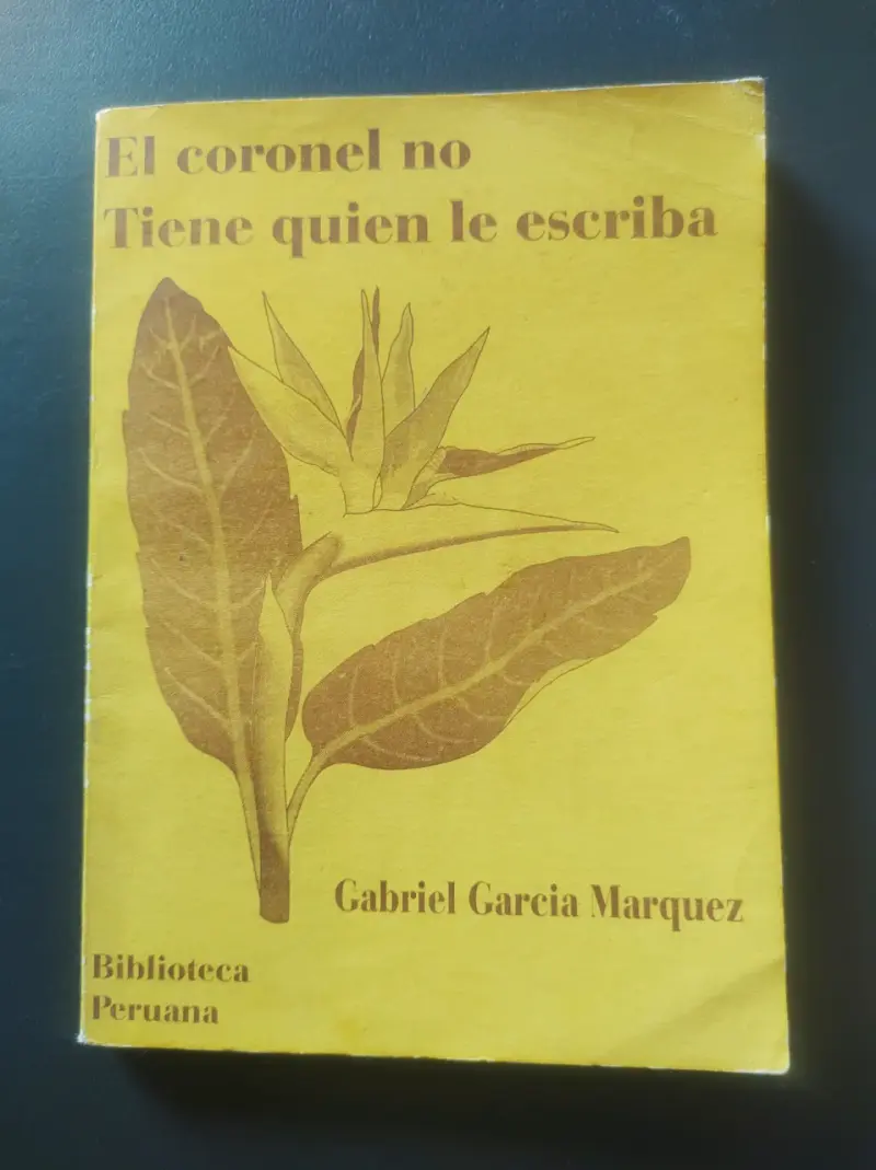 Libro 'El coronel no tiene quien le escriba' - 1