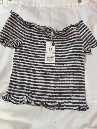 Blusa a rayas blanco y negro - miniatura 1