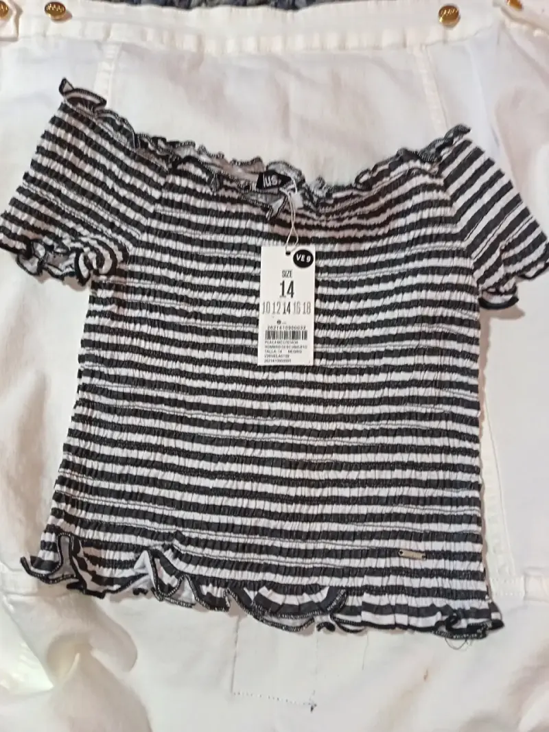 Blusa a rayas blanco y negro - 2