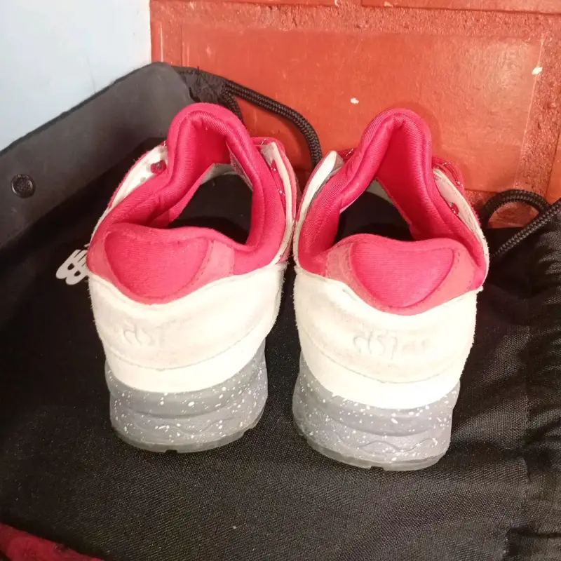 Zapatillas acsis Gel lyte v   originales. Talla - 2