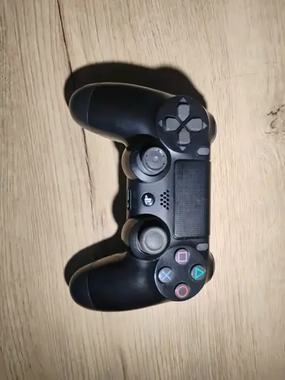 Consola PS4 con juegos - miniatura 3