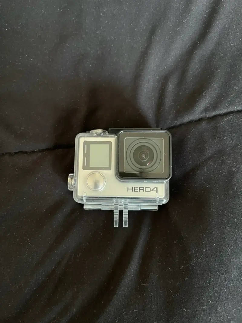 Cámara GoPro HERO4 con carcasa