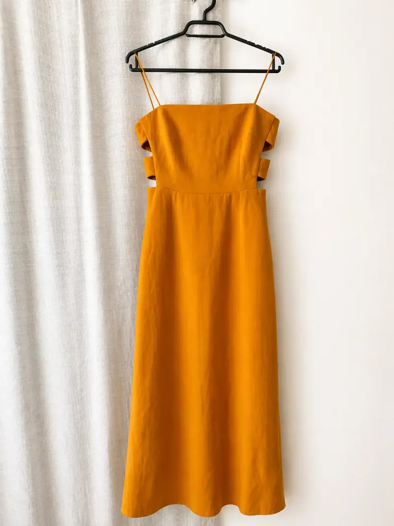 Vestido largo color mostaza - 1