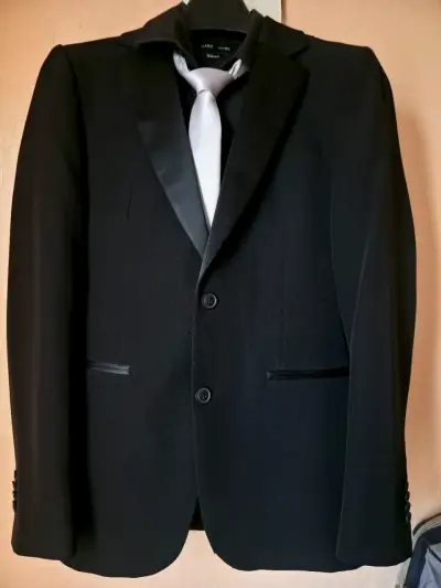 .Traje formal negro solapa satinada - miniatura 7