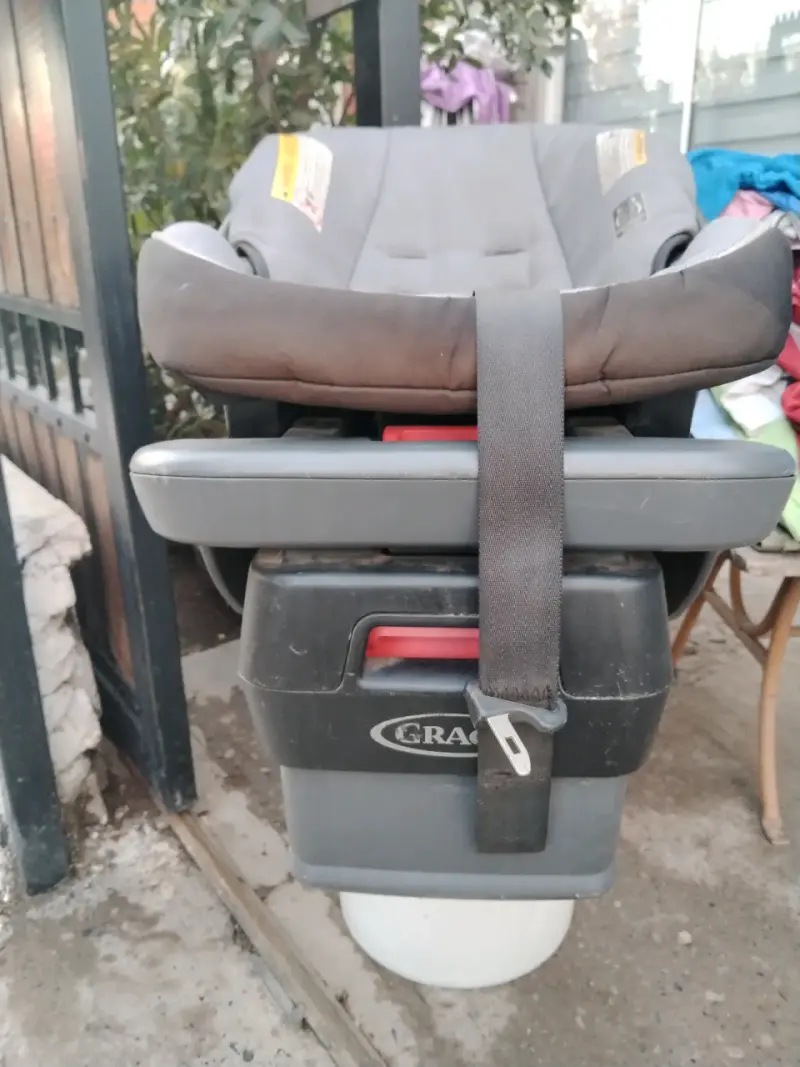 Silla de auto para bebé gris - 2