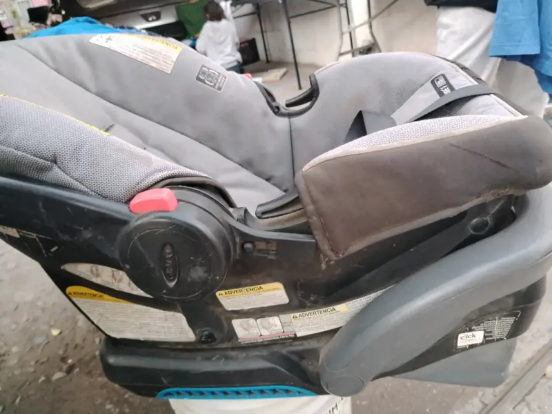 Silla de auto para bebé gris - 3