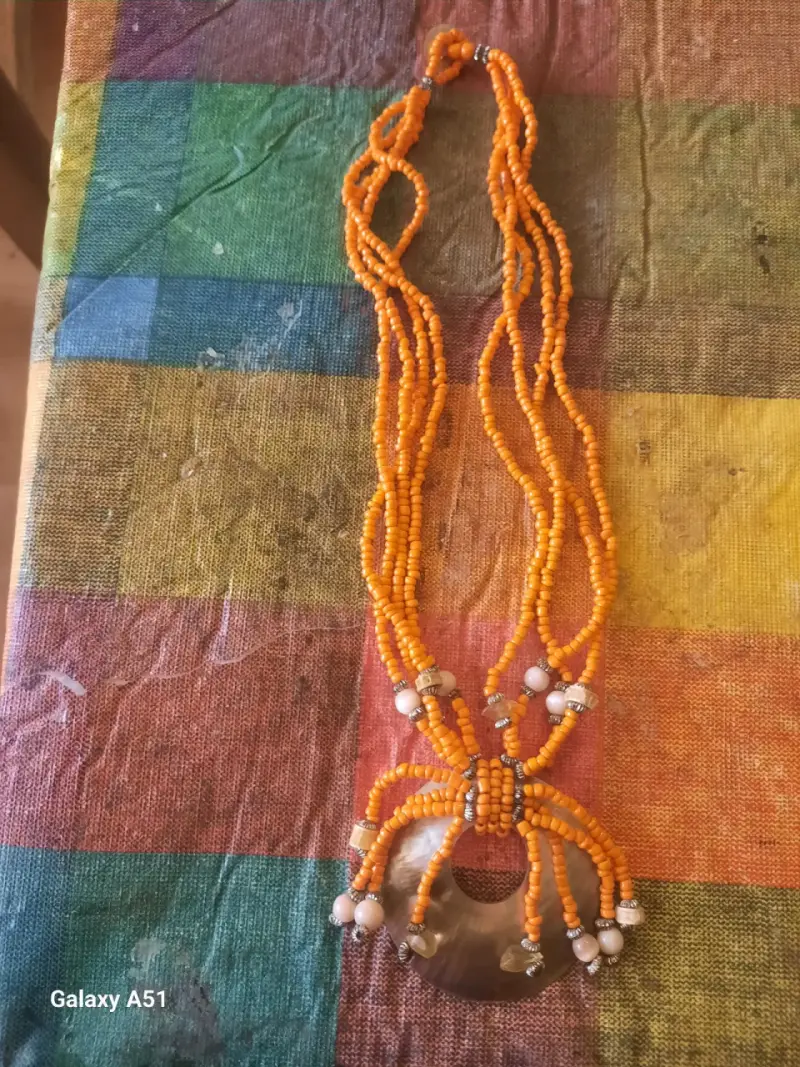 Collar de mostacilla naranjas - 1