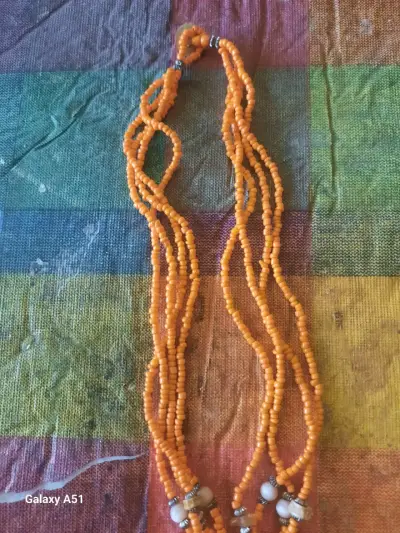 Collar de mostacilla naranjas - miniatura 3