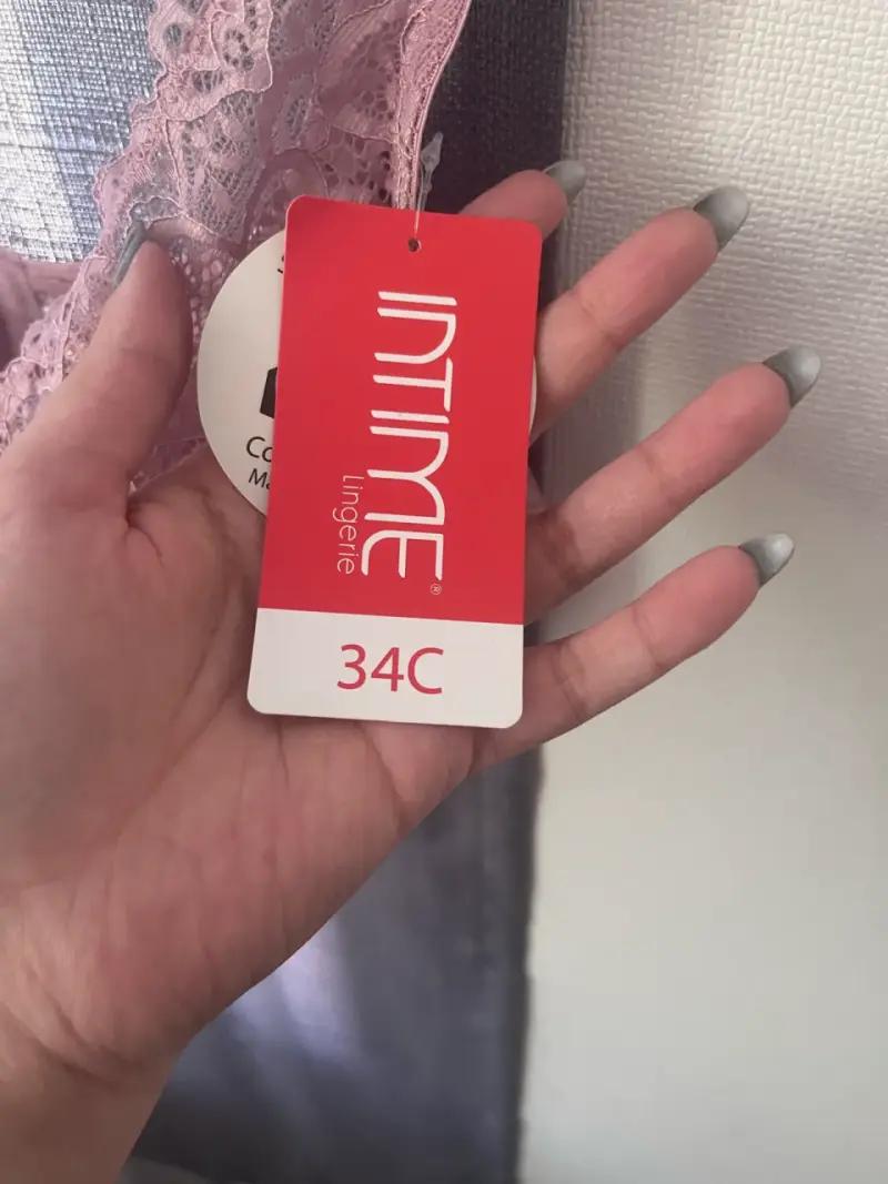 Sostén de encaje rosado 34C - 1
