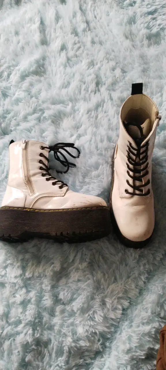 Botas blancas con plataforma - 1