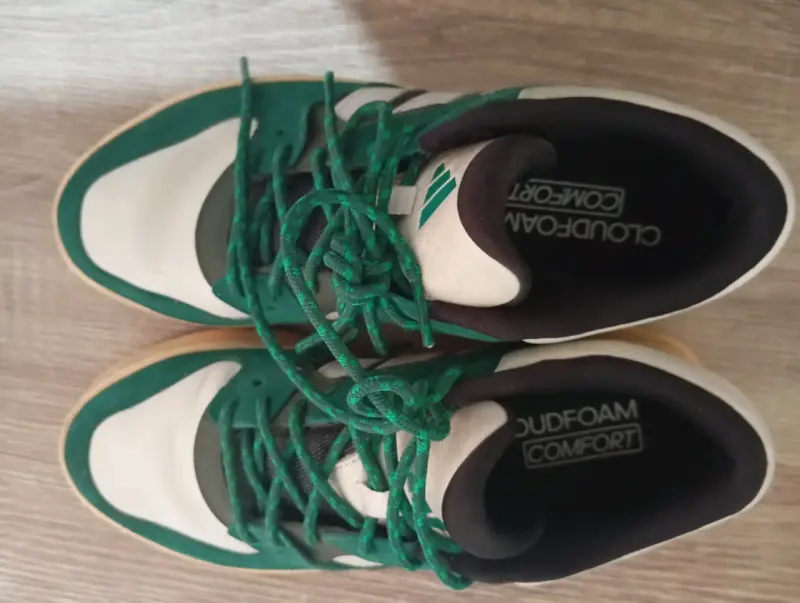 Zapatillas deportivas verdes y blancas Adidas! - 1