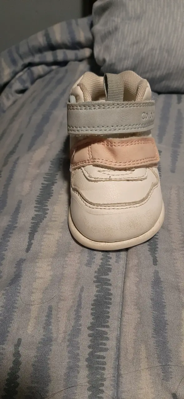 Zapatilla bebé blanca y rosada - 2