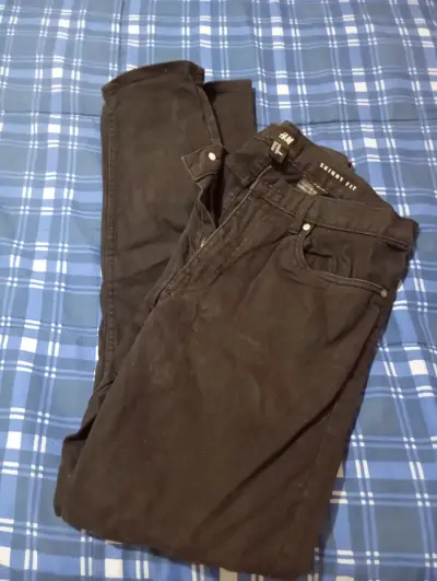 Jeans negros entallados H&M - miniatura 1
