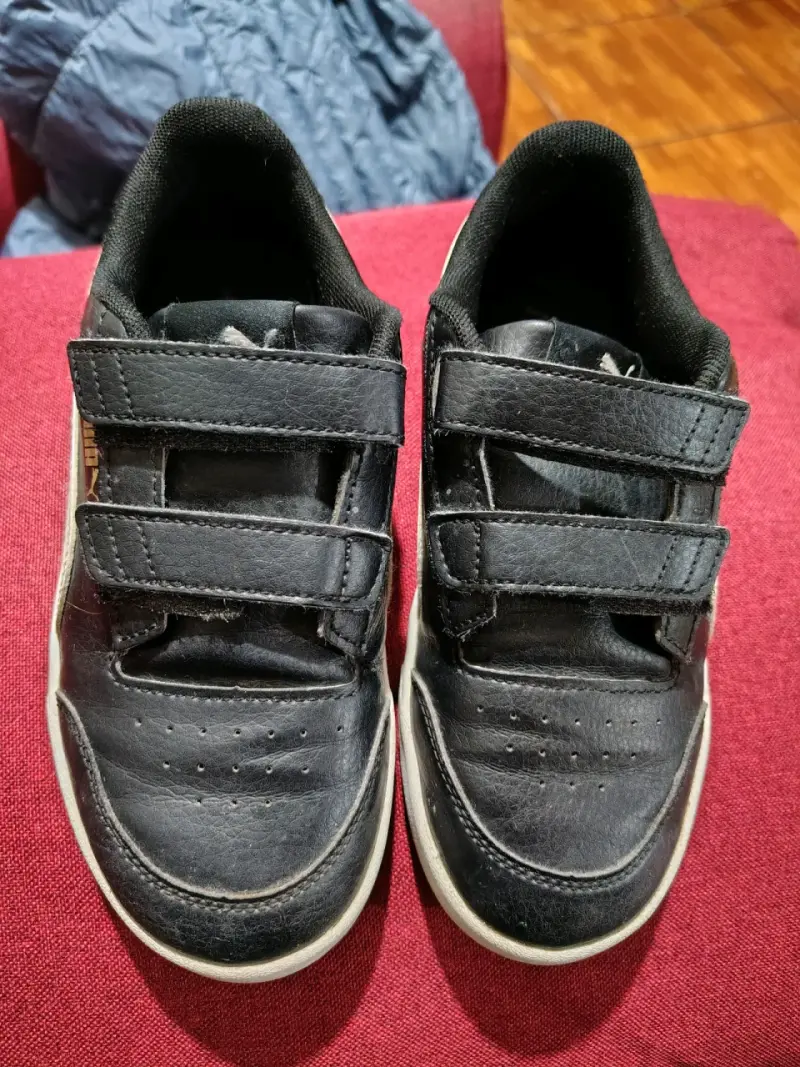 Zapatillas negras para niño - 1
