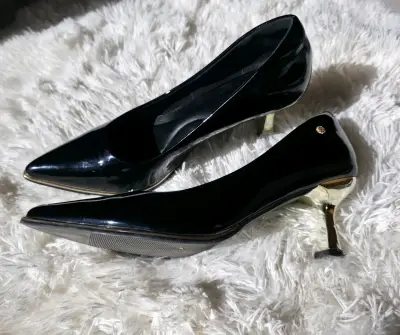 Zapatos de taco medio negros - miniatura 4