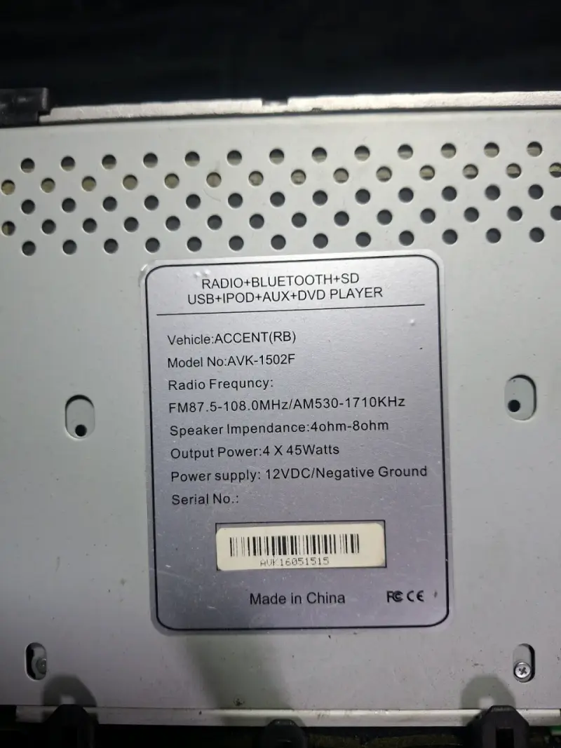 Radio hyundai accent con bisel - 2