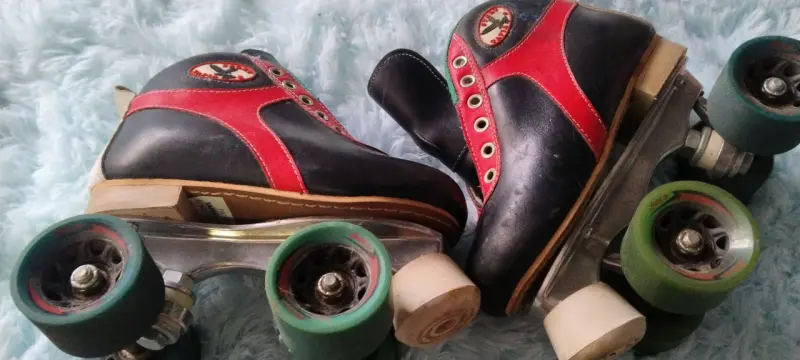 Patines vintage negro y rojo. Cuero Tapia sport - 2