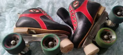 Patines vintage negro y rojo. Cuero Tapia sport - miniatura 2