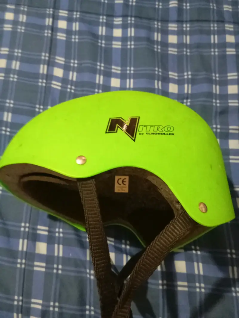 Casco verde de ciclismo - 2