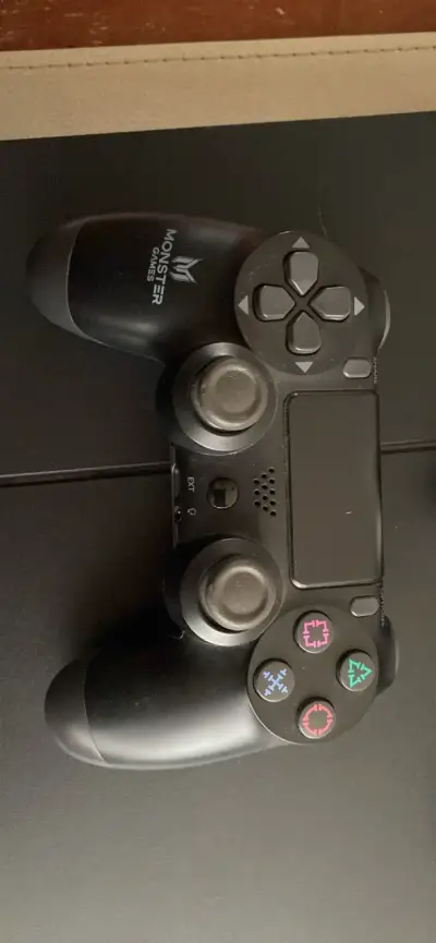 PlayStation 4 - miniatura 1