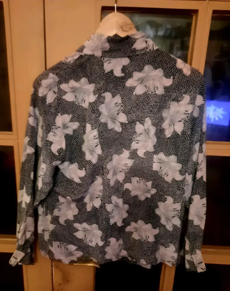 Blusa estampada floral manga larga - 3