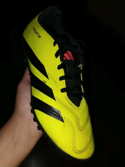 Zapatillas deportivas amarillas Adidas - miniatura 1
