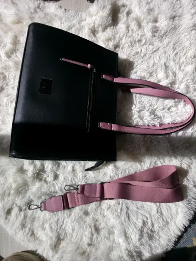 Cartera negra con asas rosas - miniatura 6