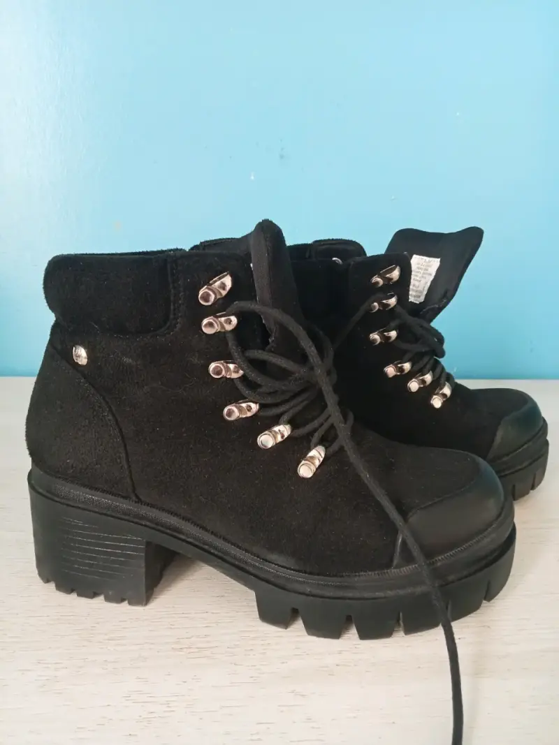 Botines negros de gamuza - 1