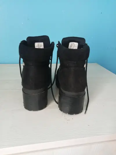 Botines negros de gamuza - miniatura 2