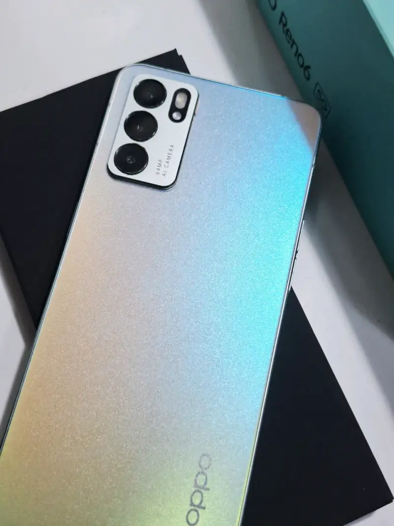 Oppo Reno 6 5G usado - 3