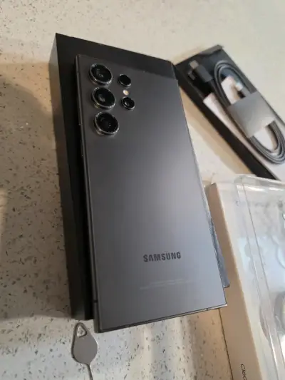 Samsung Galaxy S24 Ultra impecable - miniatura 3