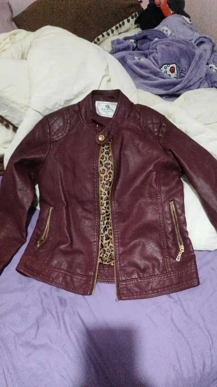 Chaqueta de cuero burdeo