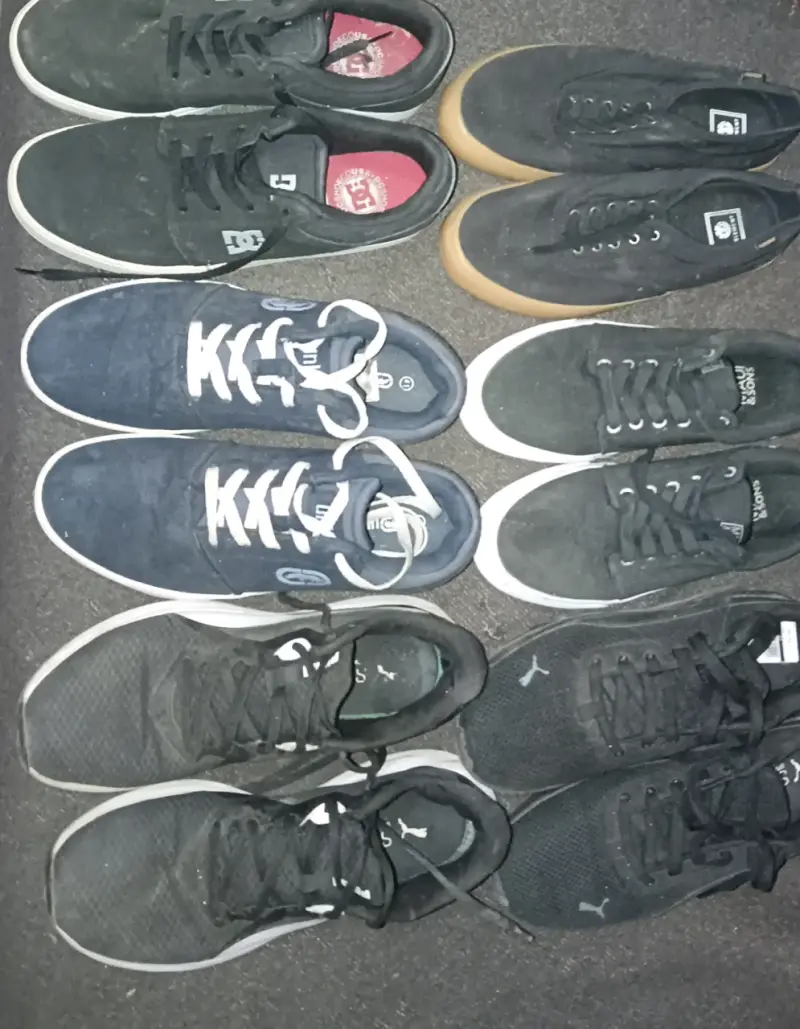 Lote de zapatillas urbanas variadas