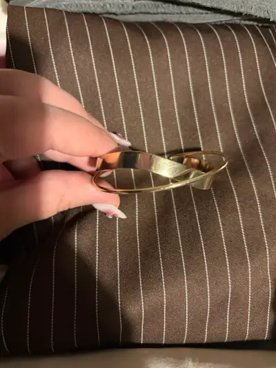 Brazalete dorado elegante - miniatura 2